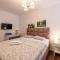 Dalmatian 230m2 with pool and garden near the old town for families