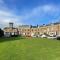 Crescent View Central & Quiet Sleeps 4 Crescent View Central & Quiet Sleeps 4