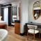 Elan Hotel