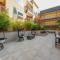 Elevator-King Bed-Walk Downtown-Free Garage Parking-Laundry