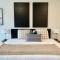 Elevator-Downtown View-Garage-King Bed-Laundry