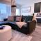 Elevator-Downtown View-Garage-King Bed-Laundry