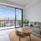 75R Stylish Abnb-Style One Bedroom Apartment in Rosebery, Parking