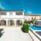 Villa Martin - Countryside Retreat with Pool & Pavilion