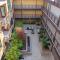 Downtown-Elevator-King Bed-Garage Parking-Laundry