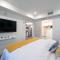 Downtown-Elevator-King Bed-Garage Parking-Laundry