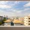 Central 1BR - Views - Deli Café