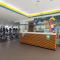Inner-city Stay with Pool and Gym Access