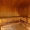 Inner-city Stay with Pool and Gym Access