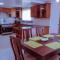 Cheerful 4-bedroom with pool