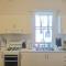 Tiny Single Room in Earlwood House - EW7