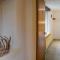 Moderno-Uk12748