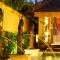 Villa Anjani - Oceanfront Villa, With Private Garden and Cook - Candidasa - Candidasa