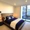 Swanky 2 bed apt with parking - easy city access