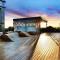 Swanky 2 bed apt with parking - easy city access