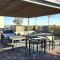 Swanky 2 bed apt with parking - easy city access