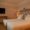 9Hotel Chelton