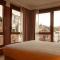 9Hotel Chelton