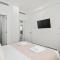 Villa Goldfish - 5BR Beachfront Luxury with Pool & Jacuzzi