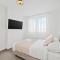 Villa Goldfish - 5BR Beachfront Luxury with Pool & Jacuzzi