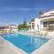 Villa Curva do Monte by Villa Plus