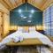 Massive Hochatown Lodge W Spa, Basketball & More