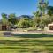 Phoenix Home Golf, Hike, and Explore Downtown!