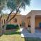 Phoenix Home Golf, Hike, and Explore Downtown!
