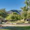 Phoenix Home Golf, Hike, and Explore Downtown!