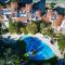 Hesperides Gardens D203