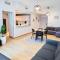Spacious Apartment Marina View