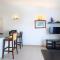 Apartment Malibu Park with Ocean view
