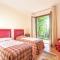 Villa in Lonnano with pool