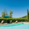 Villa in Lonnano with pool