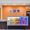 Motel 6-White House, TN