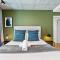 Explore the vibrant heart of Cape Town- 2 bed apmt