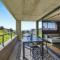 Explore the vibrant heart of Cape Town- 2 bed apmt