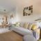 Lets Holidays QUIET APARTMENT 5 minutes TO THE BEACH 2
