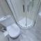 Victoria House - Deluxe Studios in Coventry City Centre, free parking, by COVSTAYS