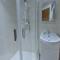 Victoria House - Deluxe Studios in Coventry City Centre, free parking, by COVSTAYS