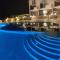 Wake Up by the Sea Oceanfront Garden Retreat with Pool