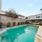 Spacious 3 bedroom townhouse with patio and pool