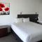 Devonwood Motel
