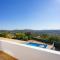 Villa Colina do Sol by Villa Plus