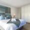 St Georges 304 by CTHA