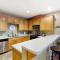 Northshore Lakeview Getaway