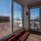 On The Beach Penthouse with Sea View - 3 bedrooms - Roof Terrace - Spa, Sauna, Gym and Pool - Sleeps 6