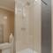 On The Beach Penthouse with Sea View - 3 bedrooms - Roof Terrace - Spa, Sauna, Gym and Pool - Sleeps 6