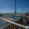 On The Beach Penthouse with Sea View - 3 bedrooms - Roof Terrace - Spa, Sauna, Gym and Pool - Sleeps 6