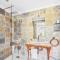 Charmant Mas à Paradou avec Piscine, Terrasse et Jardin, Près des Alpilles - FR-1-599-35
